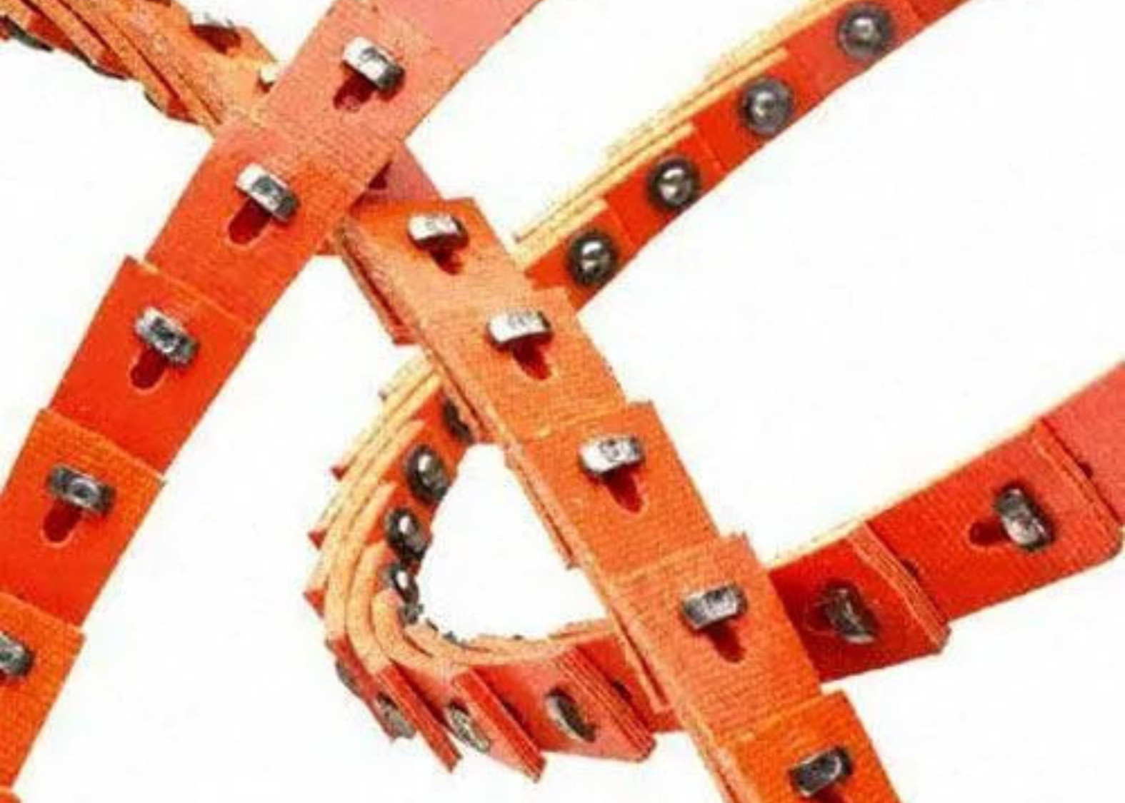 Link belt assembly detail